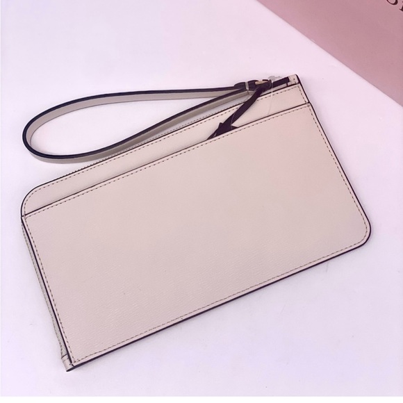 Kate Spade White Wristlet with Minnie Mouse Design - Picture 6 of 6